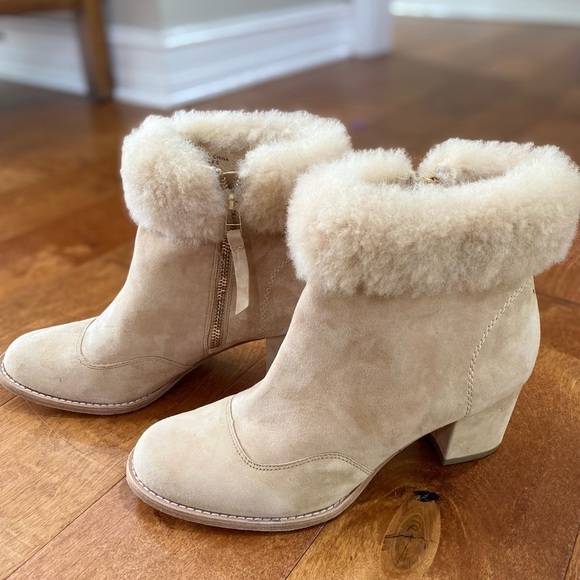 ANTHROPOLOGIE Bill Blass Shearling-trimmed Booties Size 8.5 - Picture 5 of 11